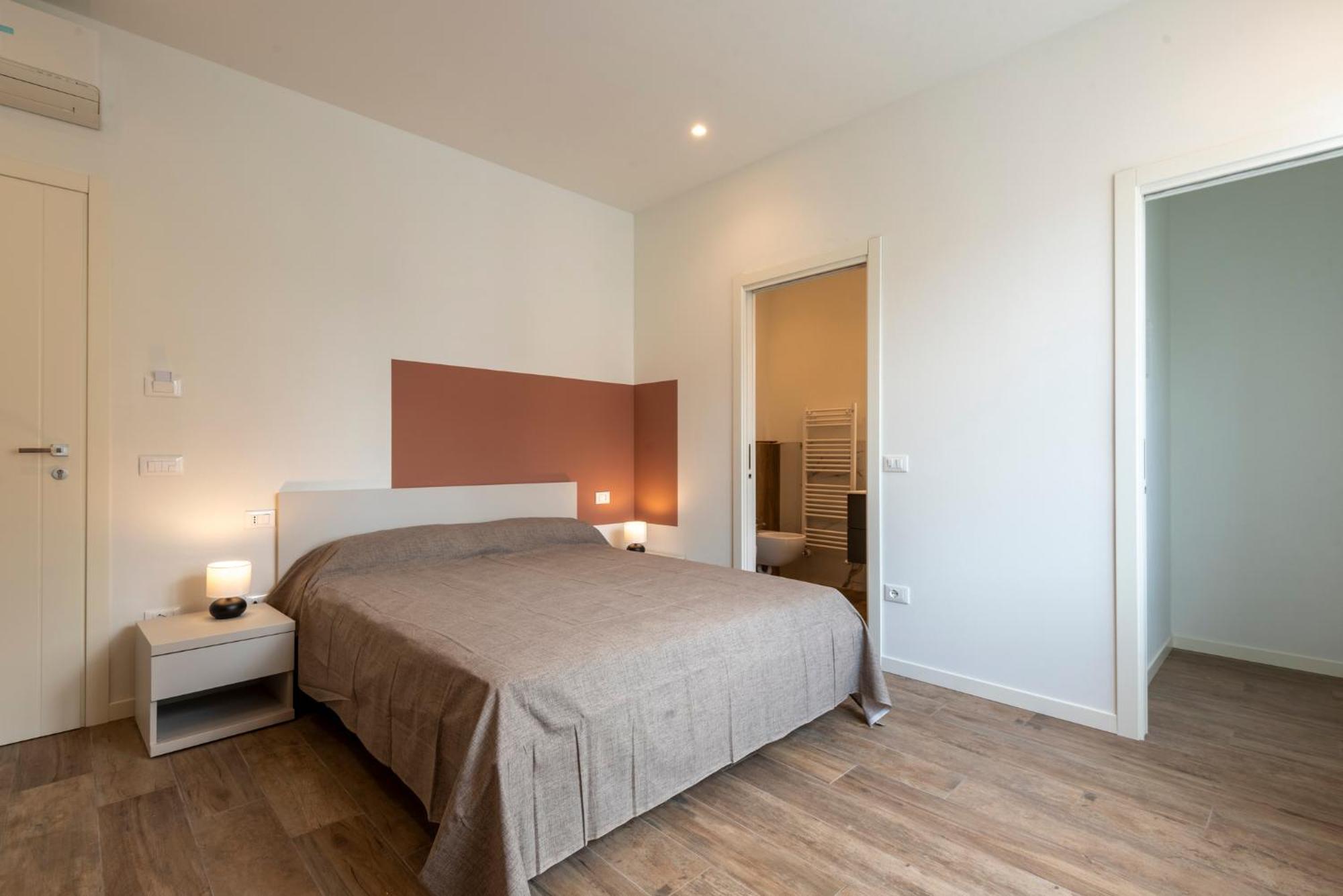 Iarsera Rooms And Apartment Lucques Extérieur photo